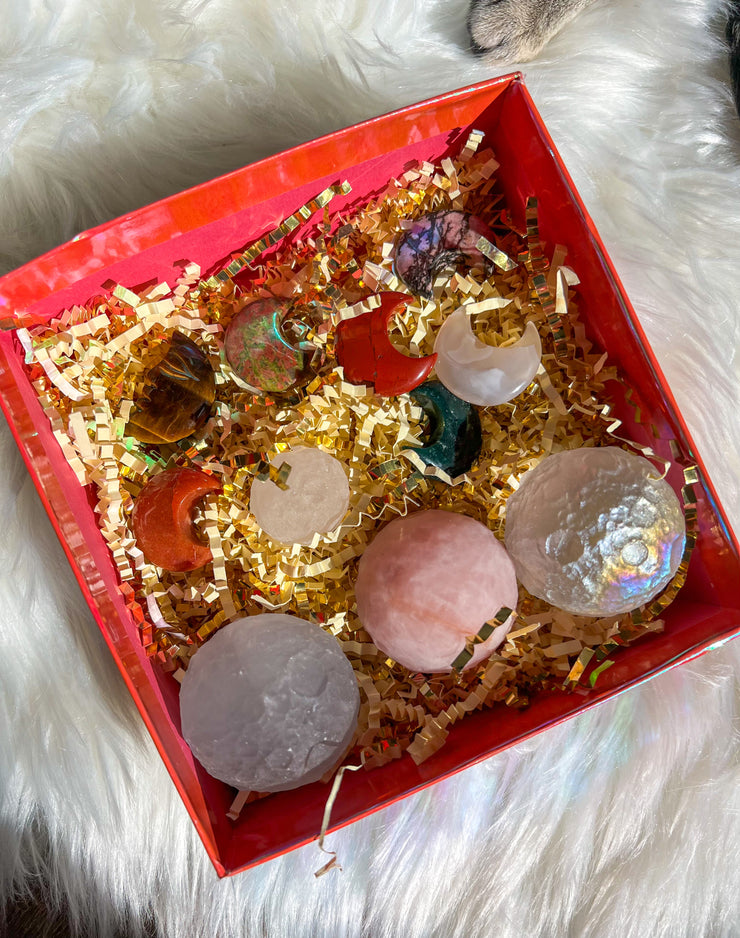 “I Love You to the Moon & Back” Valentine’s Day Crystal Box